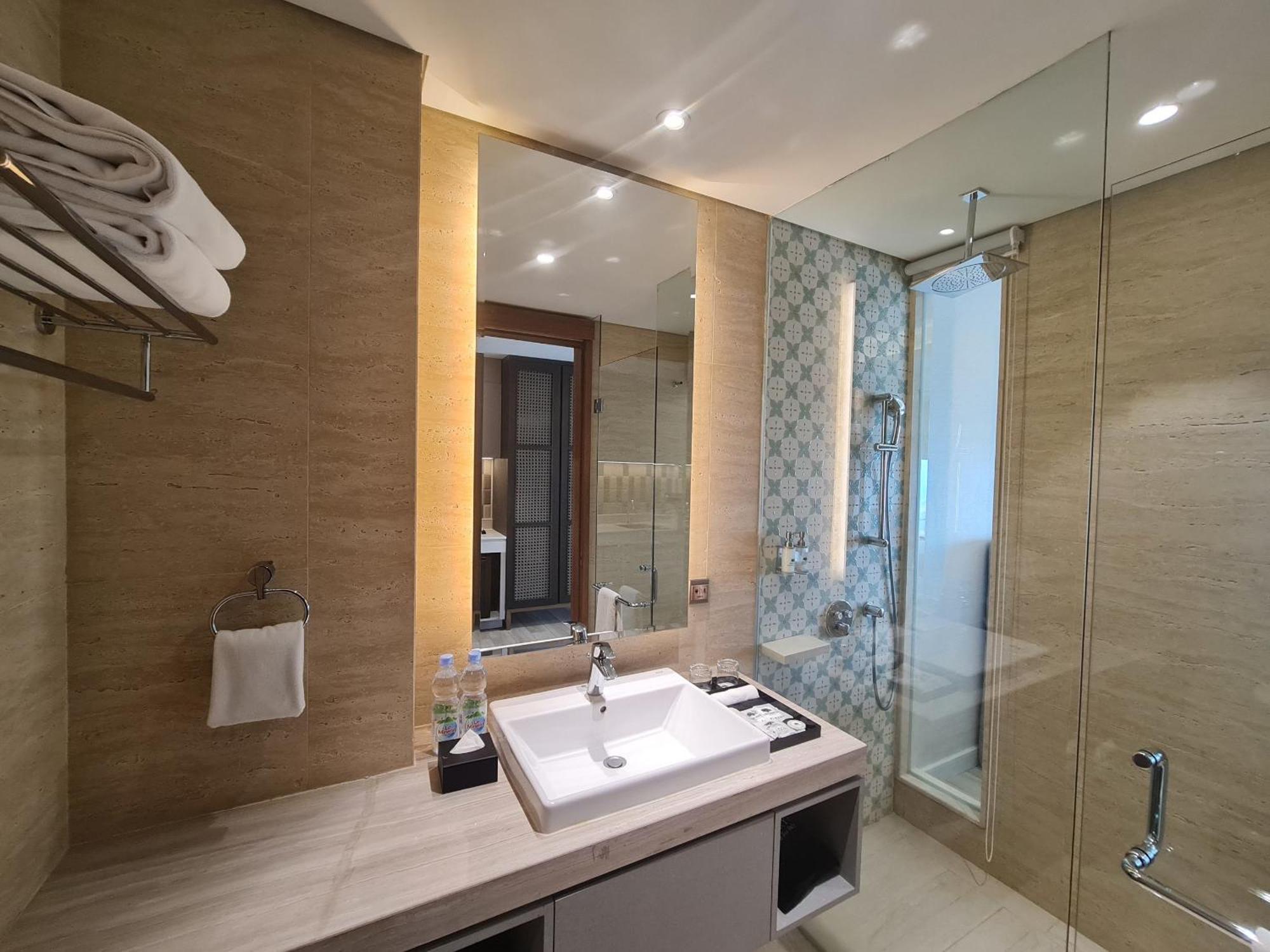 Trembesi Hotel Serpong Eksteriør bilde