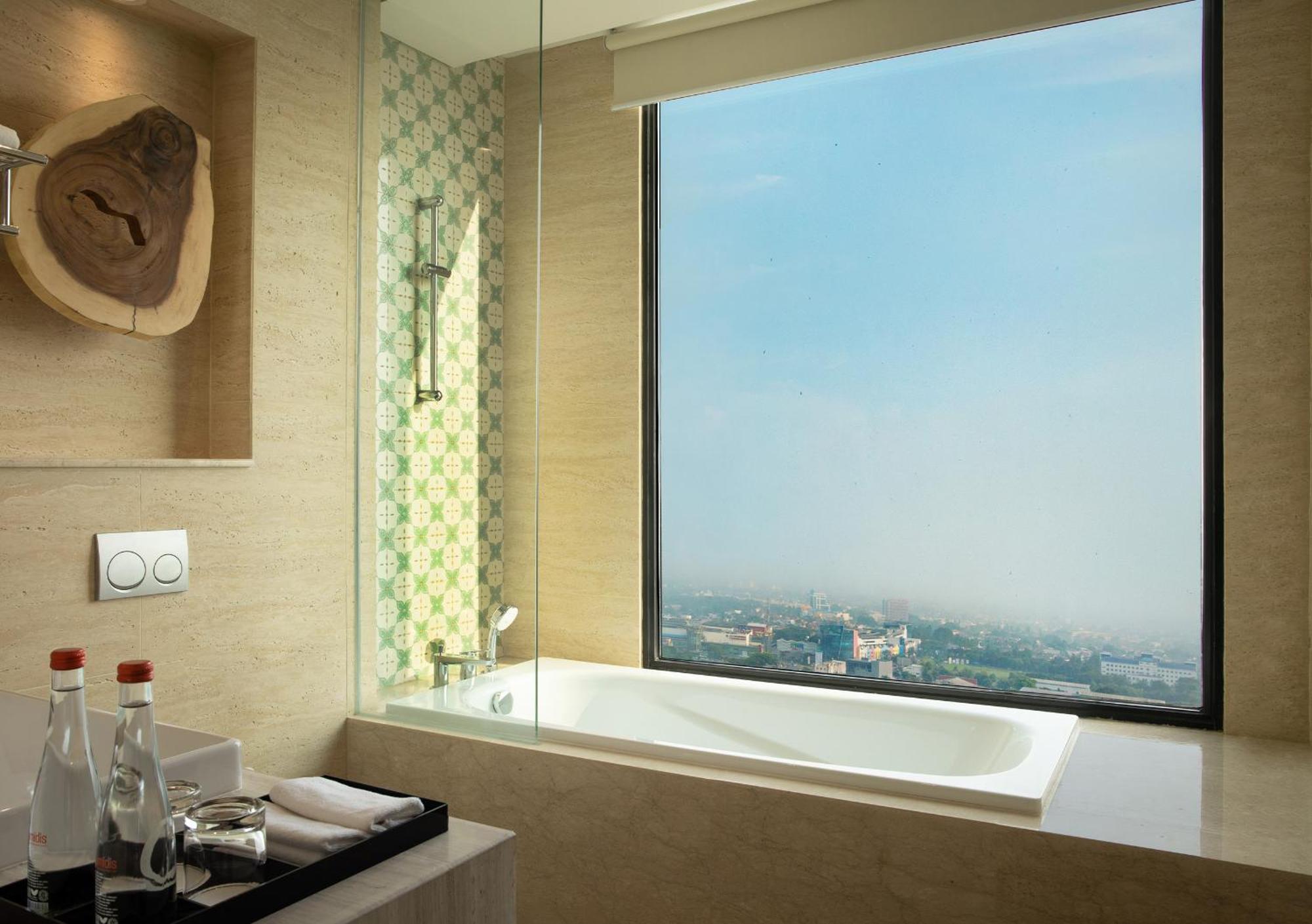 Trembesi Hotel Serpong Eksteriør bilde
