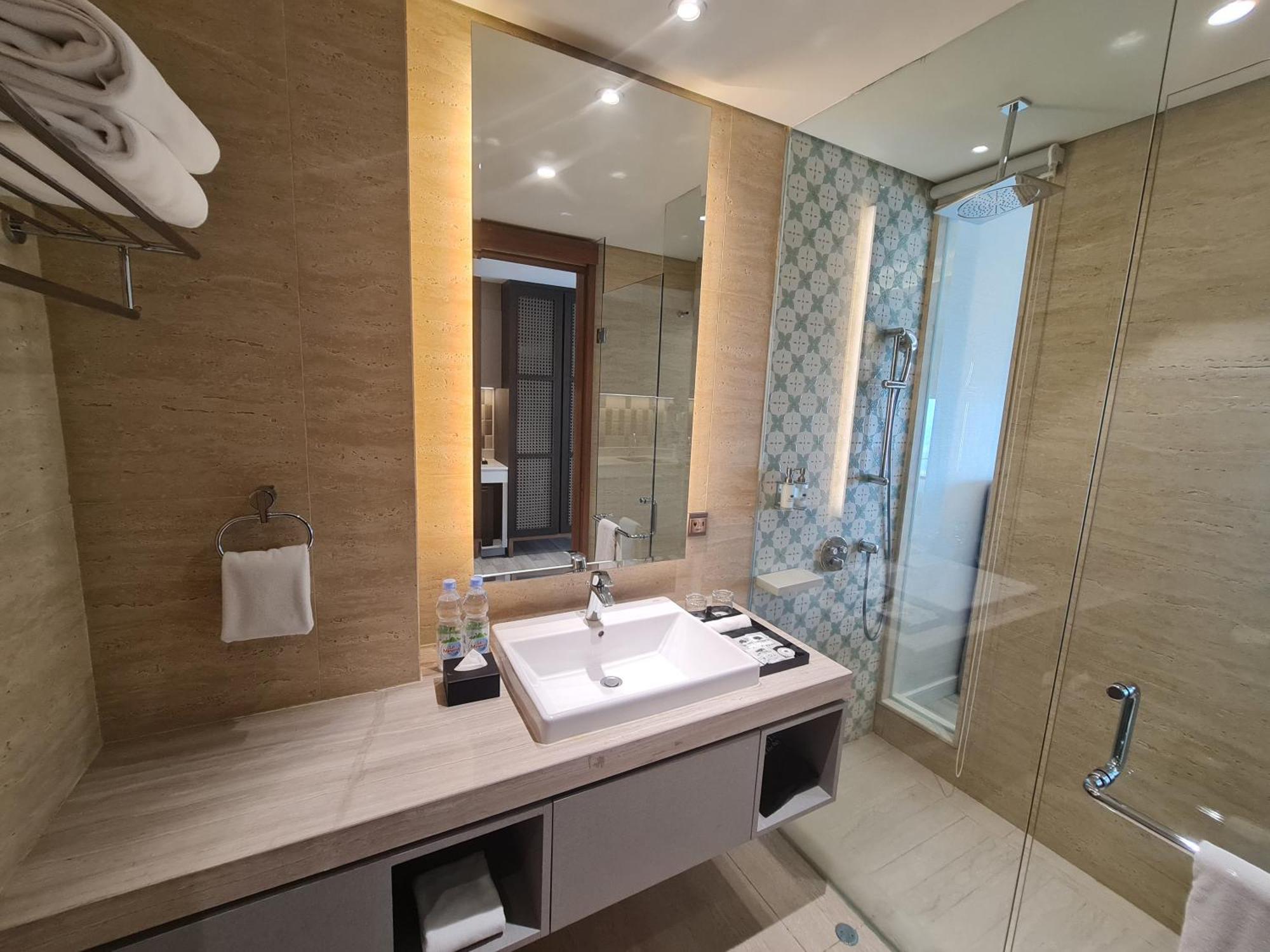 Trembesi Hotel Serpong Eksteriør bilde